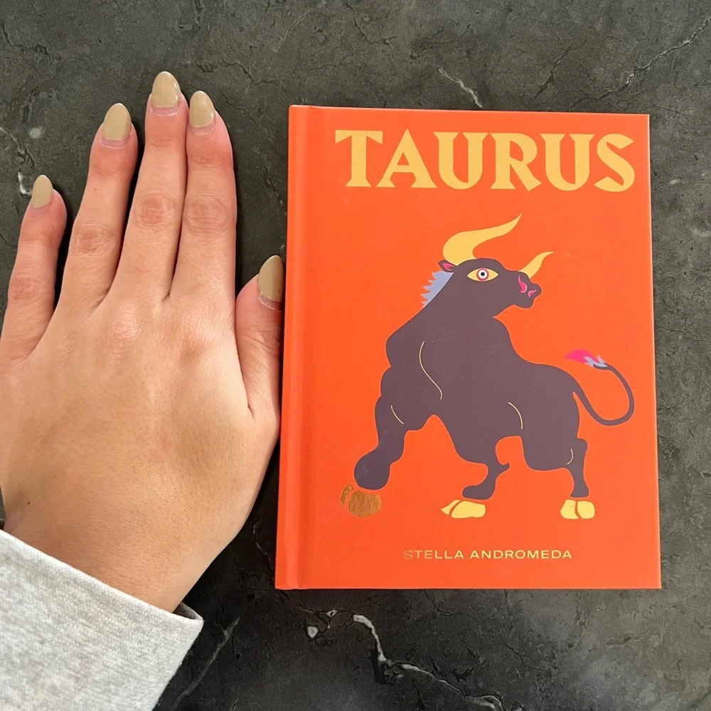 Mini Taurus book - Picture 3 of 4